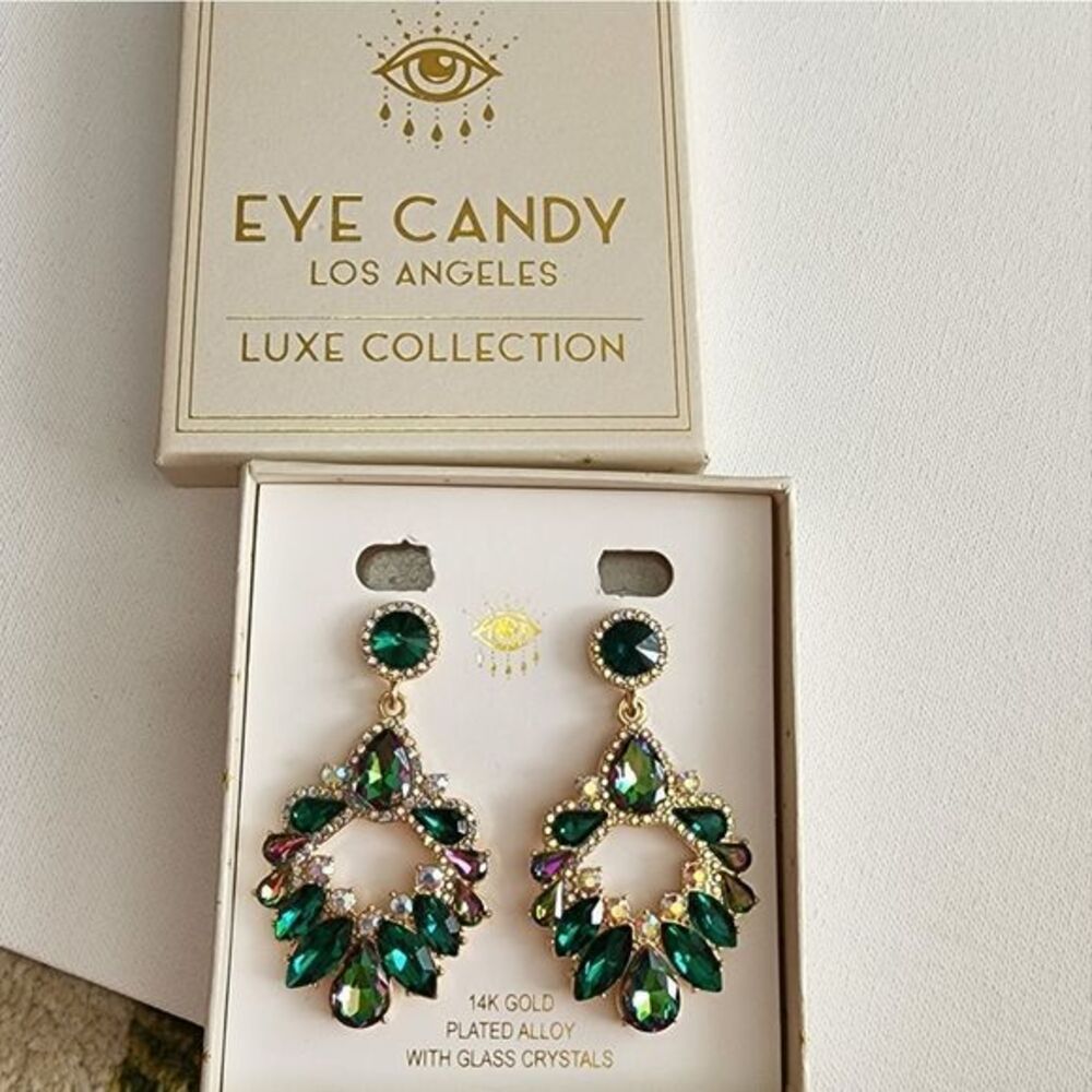 Eye candy gorgeousโ statement earrings new!!!